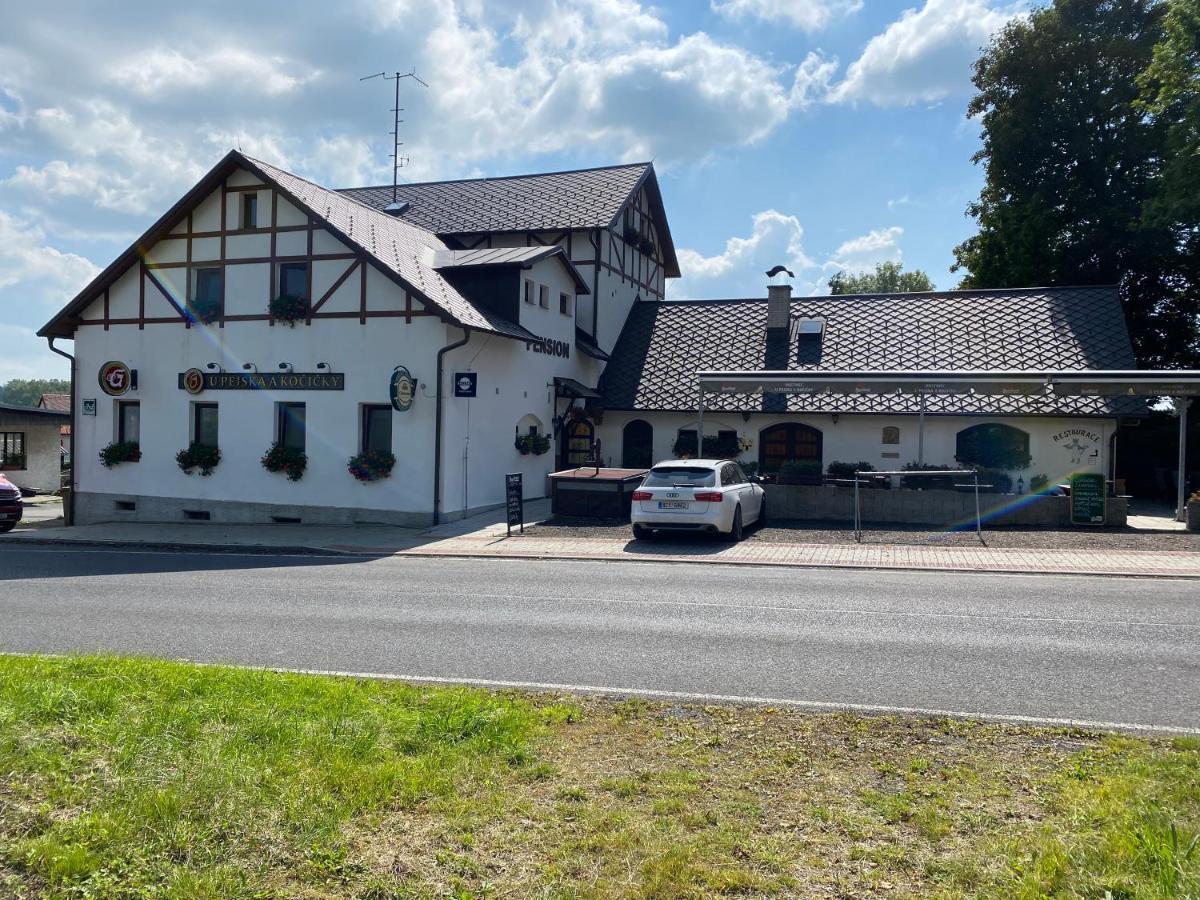 Hostinec U Pejska A Kocicky Mariánské Lázně Dış mekan fotoğraf