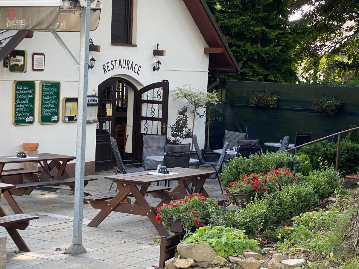 Hostinec U Pejska A Kocicky Mariánské Lázně Dış mekan fotoğraf